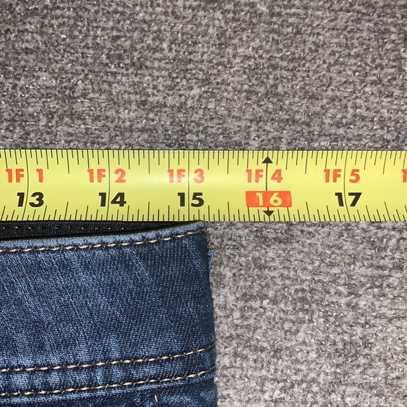 Democracy Jeans - Picture 4 of 6